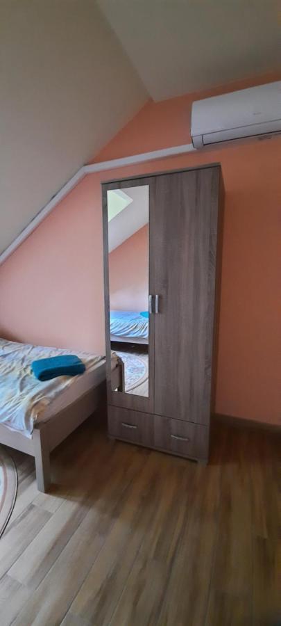 Torony Lovarda Maganszallas Kiskunfelegyhaza Luaran gambar