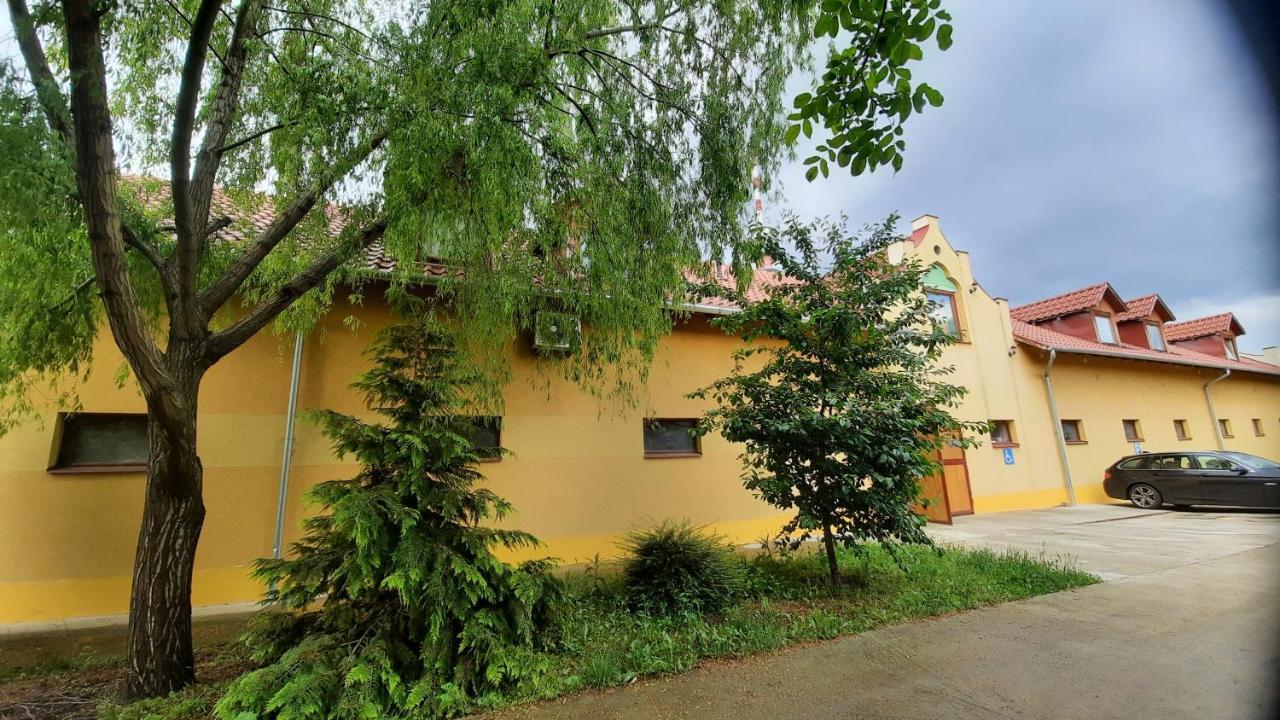 Torony Lovarda Maganszallas Kiskunfelegyhaza Luaran gambar